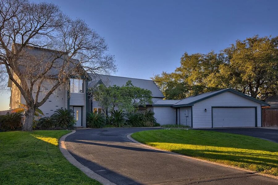 15504 Pescado Cir in the Lake Travis area