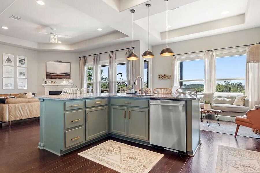 22104 Verbena Pkwy in the Lake Travis area