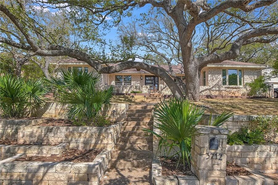 3712 Hidden Holw in the Lake Travis area