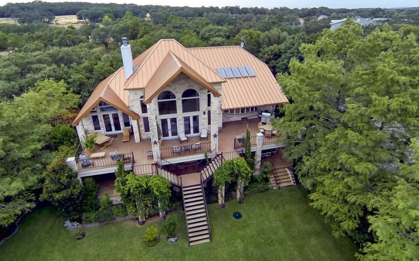 Waterfront home on the upper end of Lake Travis in Spicewood